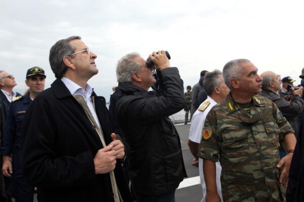 Γιατί επικοινώνησε ο Σαμαράς με τον Κωσταράκο
