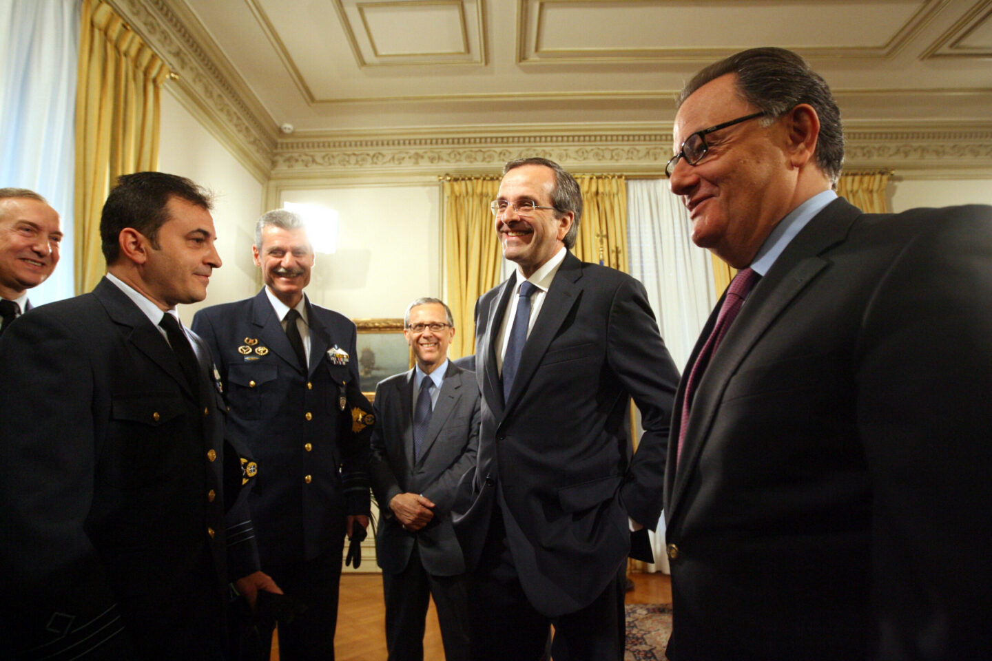 “Ρώσικη ρουλέτα” ΕΡΤ – Αμυντικής βιομηχανίας – “Νεκρή” η πρώτη αναστολή “εκτέλεσης” για τη δεύτερη