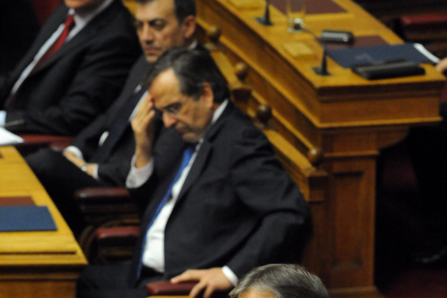 Ποιος καλεί το Βενιζέλο να πει ναι στην εξεταστική για τα υποβρύχια για να “διευκολύνει” τους βουλευτές!