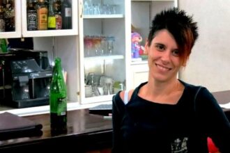 Αυτή είναι η Ελληνίδα της Βόρειας Κορέας. Τι λέει για την κατάσταση που επικρατεί