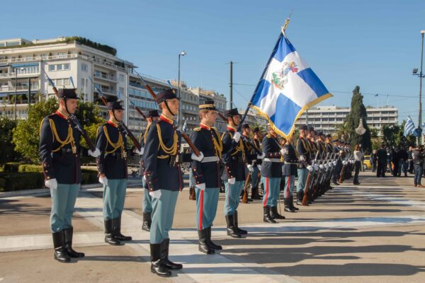 Περί υπερβολικής χρήσης αγημάτων και πανηγυριών- Απάντηση σε εν ενεργεία ανοίγει διάλογο
