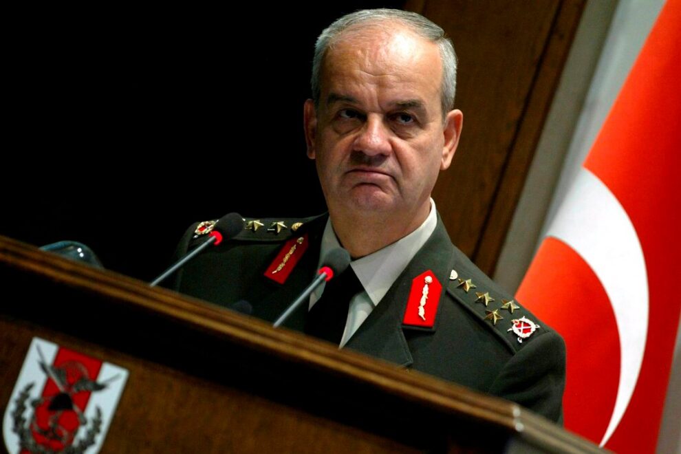 Τουρκία: H “επανάσταση” του Μπασμπούγ – “Παρουσιάζουν το στρατό σαν τρομοκρατική οργάνωση”