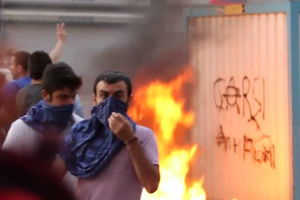 Η τουρκική “εξέγερση” σε 90 δευτερόλεπτα – Ένα εκπληκτικό βίντεο