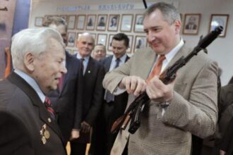 Ρωσική επίθεση με Καλάσνικοφ στη παγκόσμια αγορά όπλων