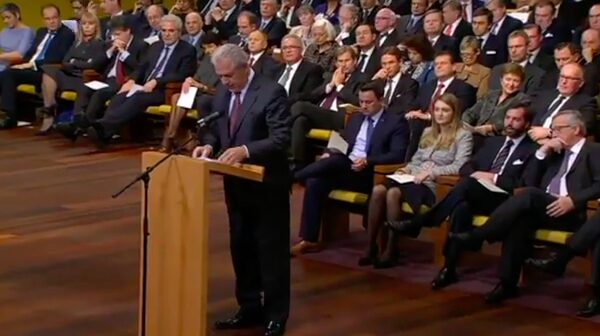 Ορκίστηκε ο Αβραμόπουλος Επίτροπος Μετανάστευσης – ΒΙΝΤΕΟ