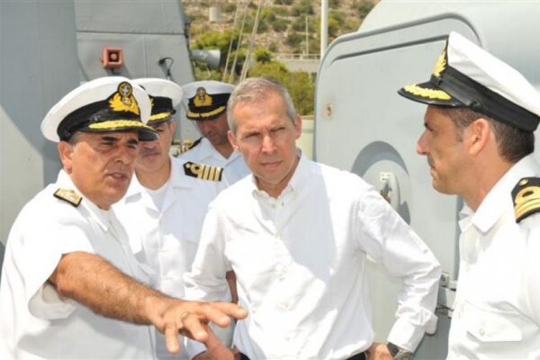 “Κόκκινο” αποστράτων σε Δαβάκη για ενοποίηση Μετοχικών με επίκληση της Δικαιοσύνης