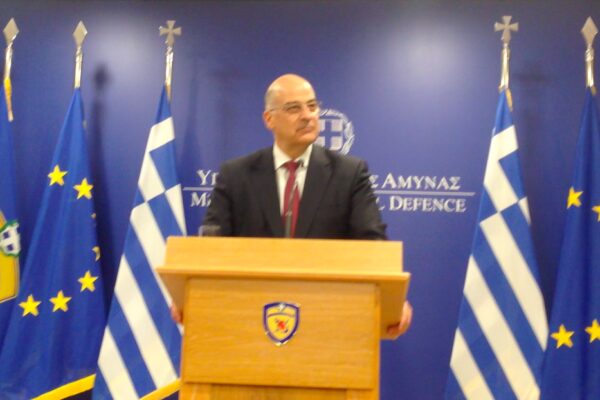 Κρατώντας ξίφος κατά της Τουρκίας ήρθε στο ΥΠΕΘΑ ο Δένδιας! Τι είπε για τους στρατιωτικούς-BINTEO
