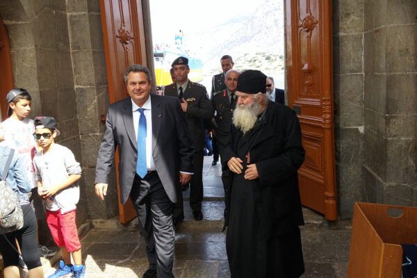 Το τάμα του Καμμένου στον Ταξιάρχη της Σύμης