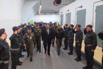 “Τύπος και υπογραμμός” οι Τούρκοι στο Αιγαίο μετά από …επιθεώρηση Καμμένου