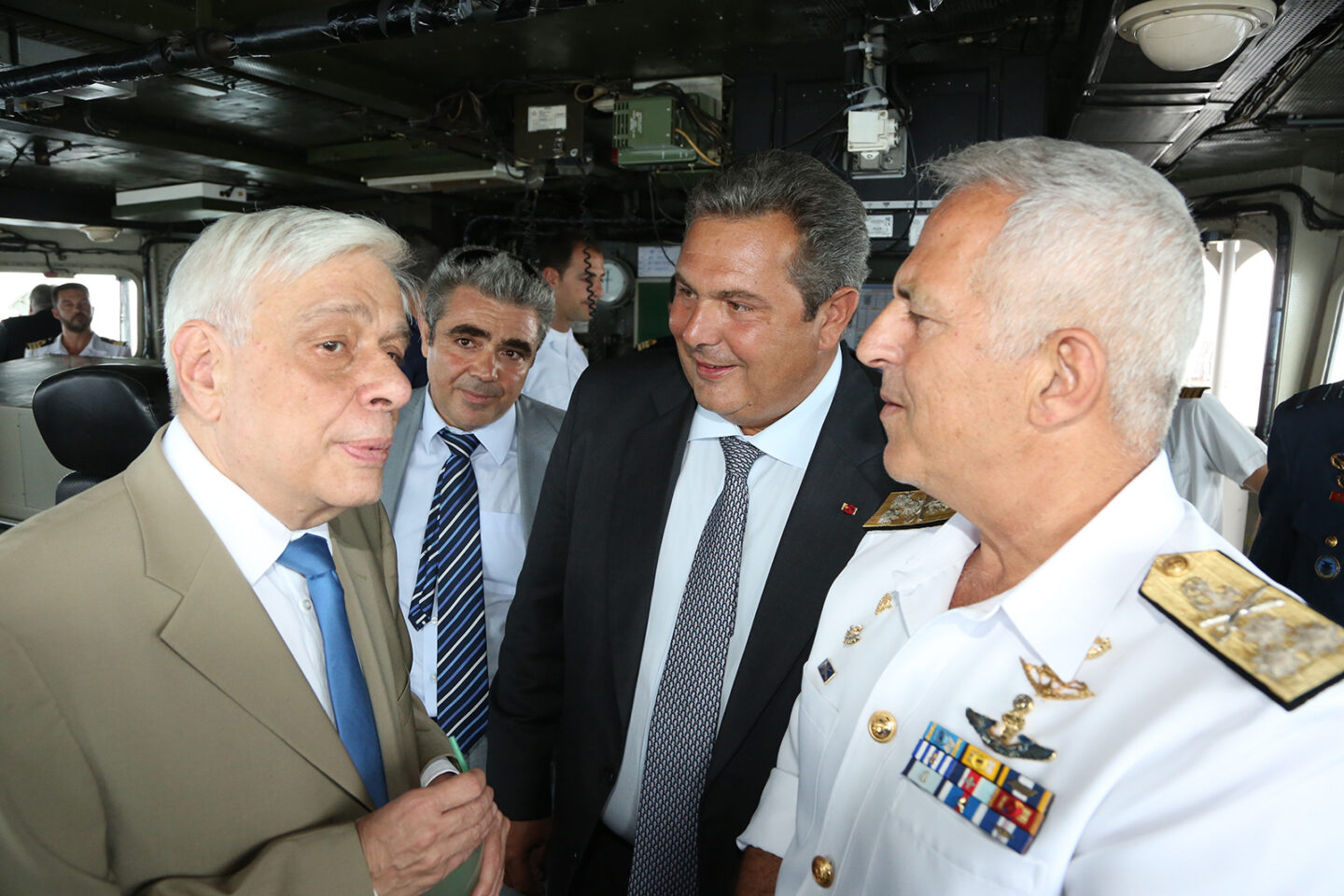 Αλλαγή Αρχηγού ΓΕΕΘΑ ένδειξη εκλογών μέσα στον Σεπτέμβριο- Μένει η υπογραφή Παυλόπουλου