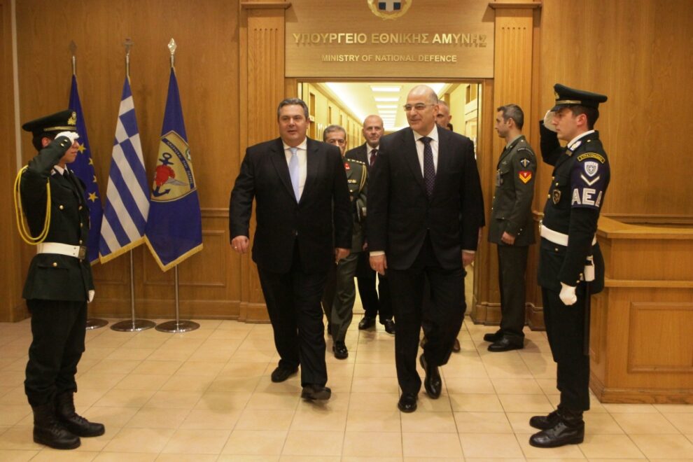 Θα μείνει ο Καμμένος στο ΥΠΕΘΑ ή θα έρθει υπηρεσιακός υπουργός; Ονόματα που…παίζουν