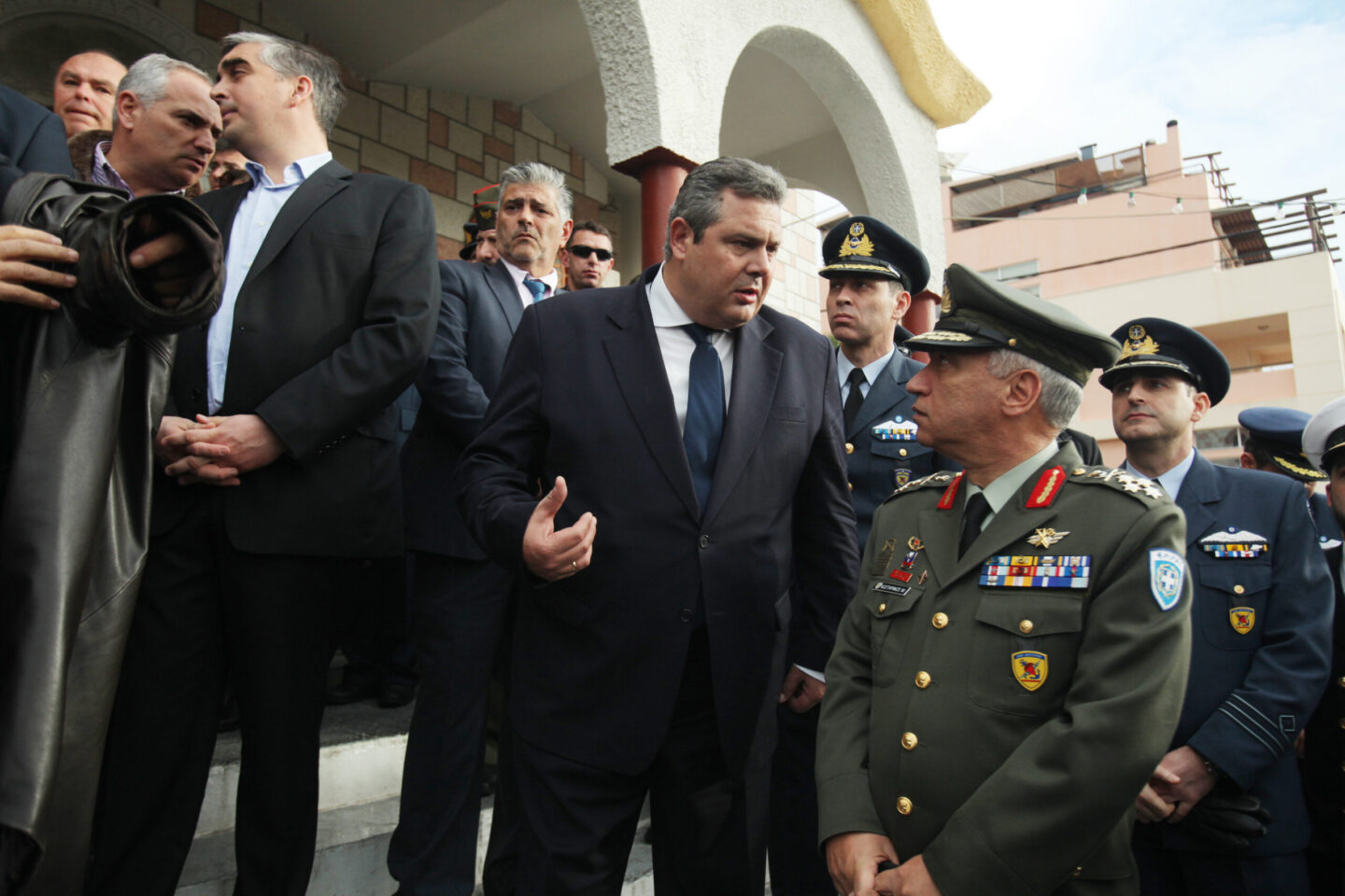ΚΡΙΣΕΙΣ: Απόλυτη νίκη Καμμένου και Κωσταράκου που παραμένει- Φεύγει Μανωλάς και Τουρνάς