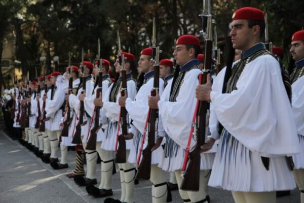 Θρήνος στο Στρατό Ξηράς: Θάνατος Εύζωνα της Προεδρικής Φρουράς