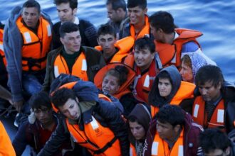 Αστυνομικός στη Σάμο, συλλαμβάνει με αυτοθυσία Τούρκο δουλέμπορο! – ΦΩΤΟ