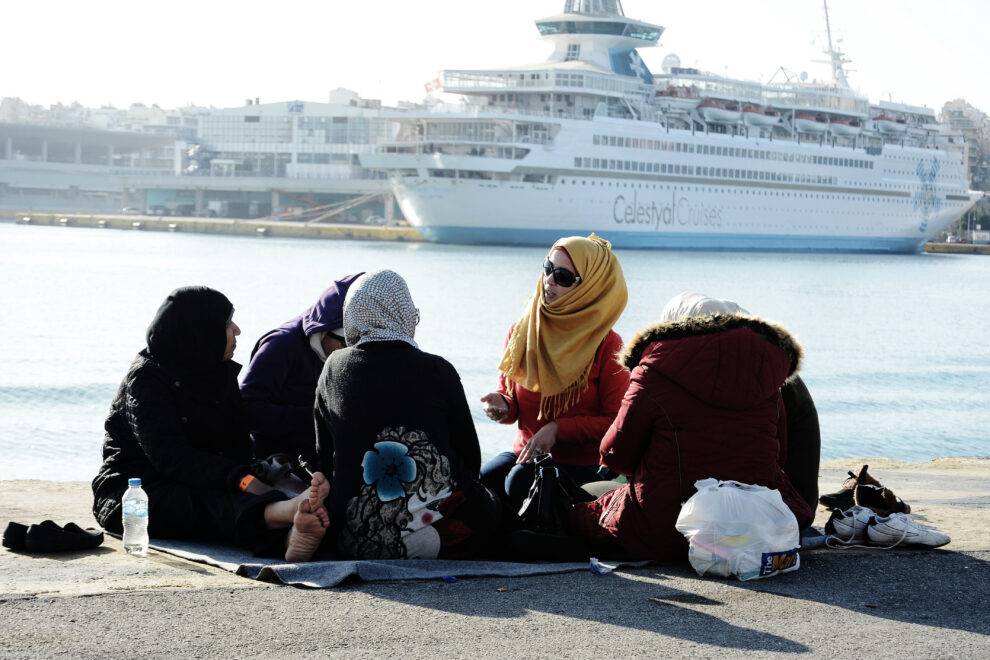 Κινητοποίηση για να στηθούν τέντες στο Ελληνικό προκαλεί φήμες για ετοιμότητα των Ενόπλων Δυνάμεων