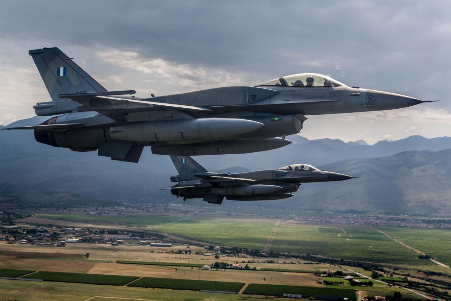 f-16
