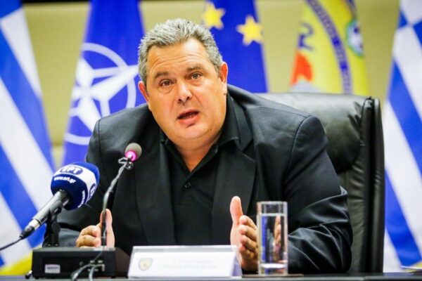 Απασφάλισε ο Πάνος Καμμένος κατά της Σπυράκη μέσω twitter