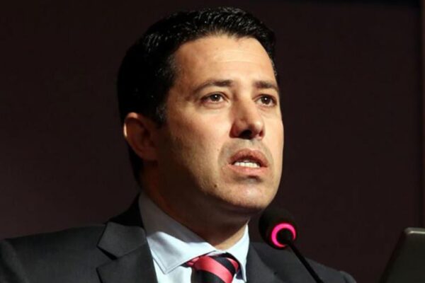 Υπόθεση Novartis: Στην αντεπίθεση με μηνύσεις ο Μανιαδάκης
