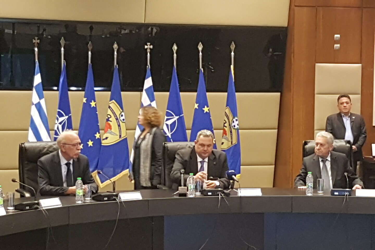Bίτσας στο προσωπικό του ΥΠΕΘΑ: Τον Πάνο (Καμμένο) να τον αγαπάτε