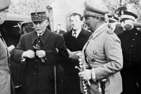 Ο Μακρόν θέλει να τιμήσει τον Στρατάρχη Πεταίν και ξέσπασε “εμφύλιος” αντιδράσεων