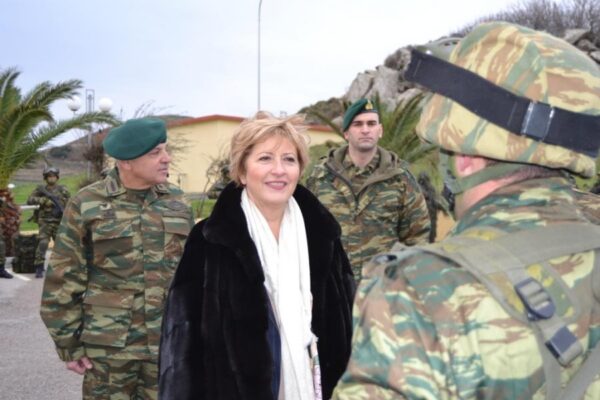 Κόλλια-Τσαρουχά: “Ο Ελληνικός λαός νιώθει ασφαλής χάρη στις Ελληνικές Ένοπλες Δυνάμεις”