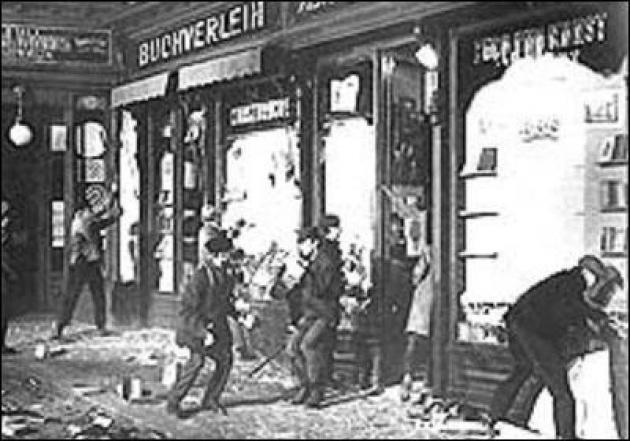 https://www.onalert.gr/files/Image/NewOnAlert/ISTORIKA/cache/kristalnacht0-630x441.jpg