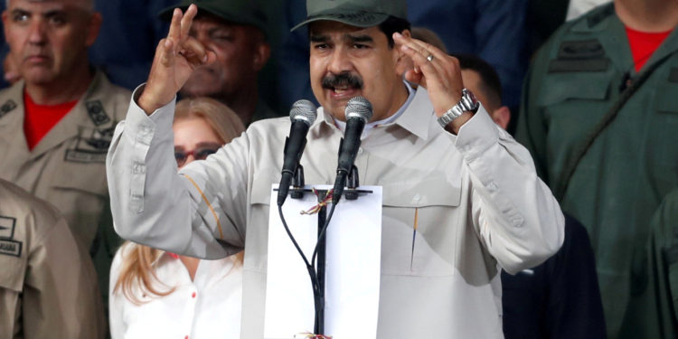 Ο Μαδούρο δηλώνει ότι τον στηρίζουν όλοι οι αξιωματούχοι του στρατού