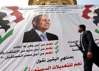 Γαλλία: Για μια ακόμα φορά οι αστυνομικές δυνάμεις συγκρούστηκαν με τα κίτρινα γιλέκα στο Παρίσι