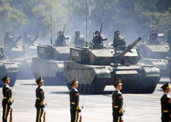 PLA: Αυτό είναι το νέο αμφίβιο άρμα μάχης των Κινέζων Πεζοναυτών – ΦΩΤΟ