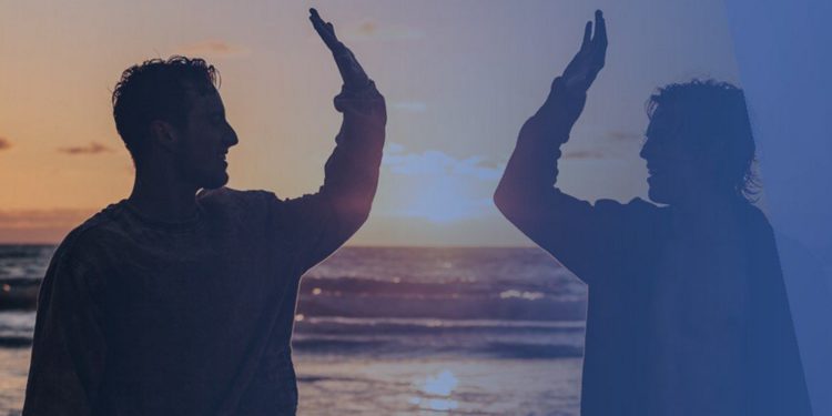 Ο Αμερικανικός Στρατός γιορτάζει την «High Five Day»! [video]