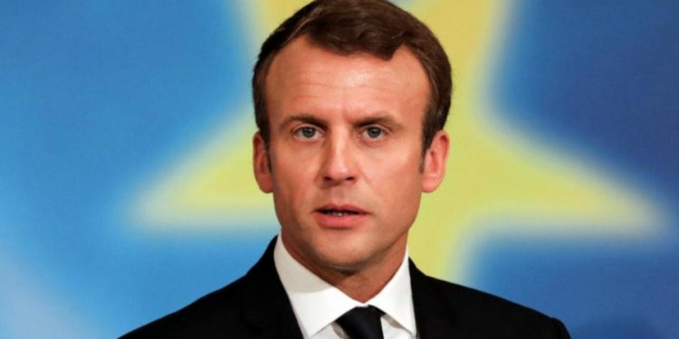 Θύμα φαρσέρ έπεσε ο Εμανουέλ Μακρόν