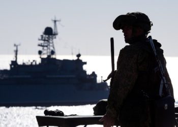 NATO – Ρωσία : Επικίνδυνα «παιχνίδια πολέμου» με φόντο την Μαύρη Θάλασσα – ΦΩΤΟ