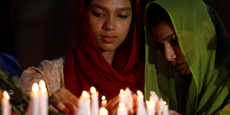 Σρι Λάνκα: «Σοκάρει» ο αριθμός των νεκρών και η διεθνής κοινότητα πενθεί