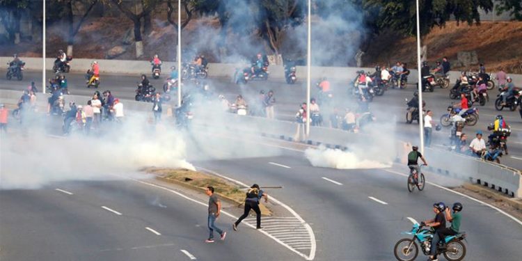 Βενεζουέλα: Πιστός στον Μαδούρο δηλώνει ο Υπουργός Άμυνας