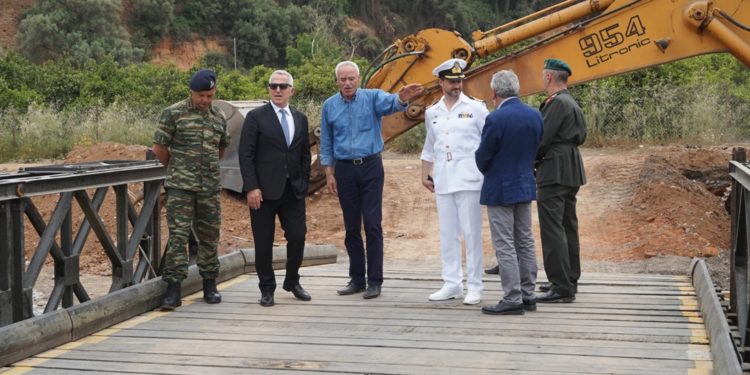 ΥΠΕΘΑ: Συνδρομή ΕΔ στην αποκατάσταση των ζημιών στην Κρήτη – ΦΩΤΟ