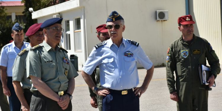 ΓΕΕΘΑ: Την 112 πτέρυγα Μάχης επισκέφτηκε ο πτέραρχος Χρήστος Χριστοδούλου