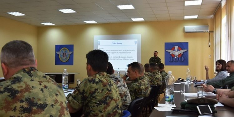 ΝΑΤΟ και Σερβία ενισχύουν τη συνεργασία τους σε ζητήματα αεροπορίας