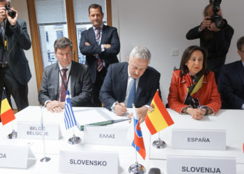 Στο Συμβούλιο Εξωτερικών Υποθέσεων της ΕΕ παρέστη ο Αποστολάκης – ΦΩΤΟ