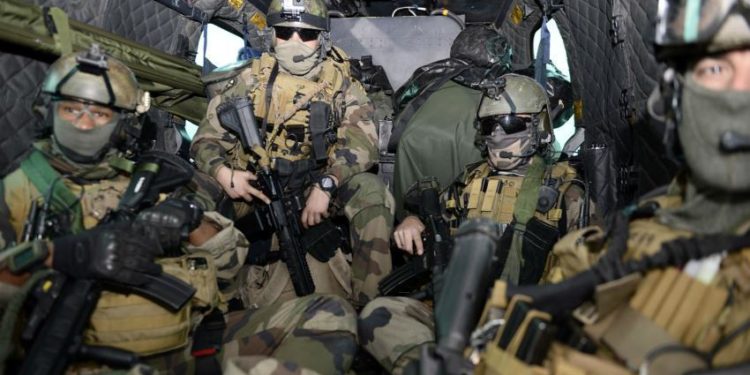 Στρατιώτες