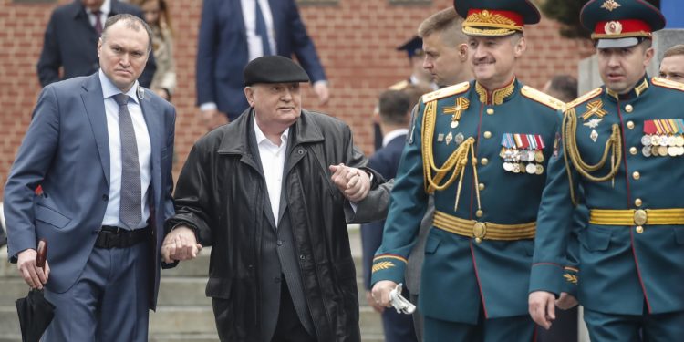 Γκορμπατσόφ: Παρών στην παρέλαση της 9ης Μαΐου ο τελευταίος πρόεδρος της ΕΣΣΔ