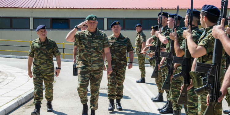 Ολοκλήρωσε την περιοδεία του στην ΠΕ Δ΄ΣΣ ο Διοικητής 1ης ΣΤΡΑΤΙΑΣ – ΦΩΤΟ
