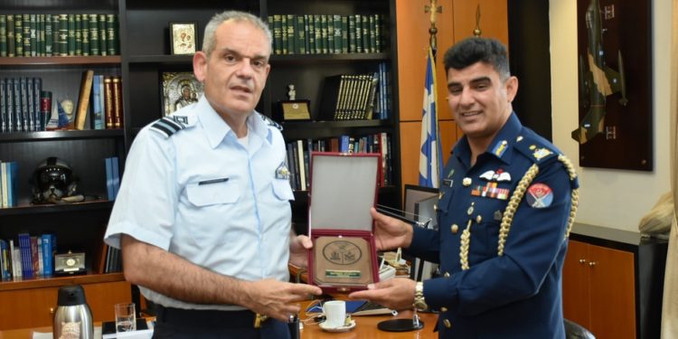 ΠΑ: τον ΑΚΑΜ του Πακιστάν υποδέχτηκε ο Υπαρχηγός ΓΕΑ – ΦΩΤΟ