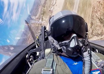F-22: Απίστευτες εικόνες μέσα από το cockpit – ΒΙΝΤΕΟ