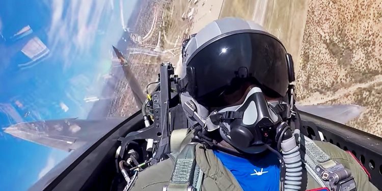 F-22: Απίστευτες εικόνες μέσα από το cockpit – ΒΙΝΤΕΟ