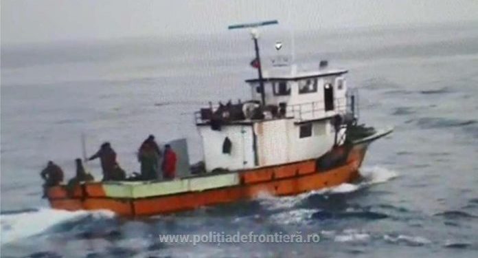 Τούρκοι ψαράδες δέχονται πυρά από το λιμενικό της Ρουμανίας – Βίντεο