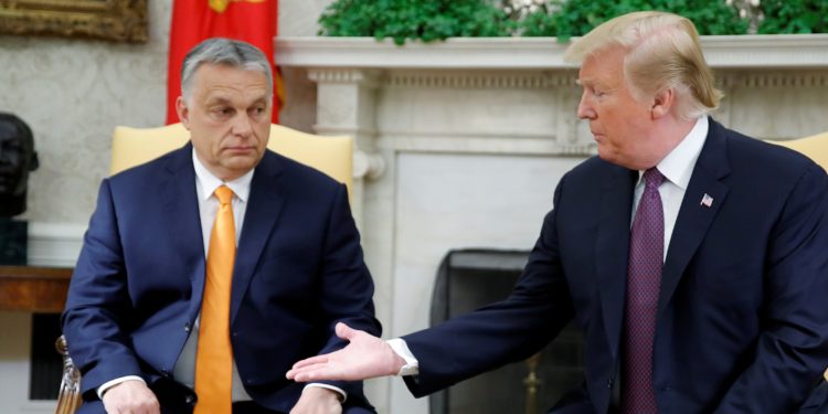 Πυραύλους μεσαίας εμβέλειας ζητάει ο Ορμπάν από τον Τραμπ