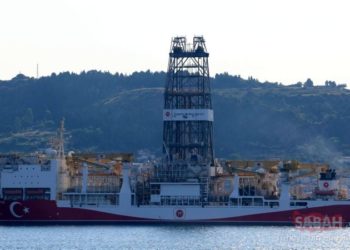 Γιαβούζ: Πέρασε τα Δαρδανέλια το τουρκικό γεωτρύπανο – ΦΩΤΟ