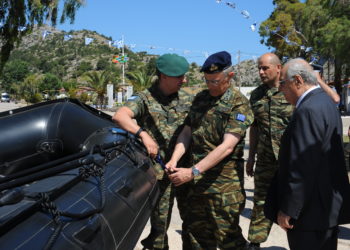 ΓΕΣ: Παρουσία Καμπά η παραλαβή των 4 Zodiac στην Χίο – ΦΩΤΟ