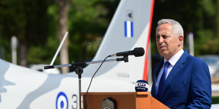 Αποστολάκης