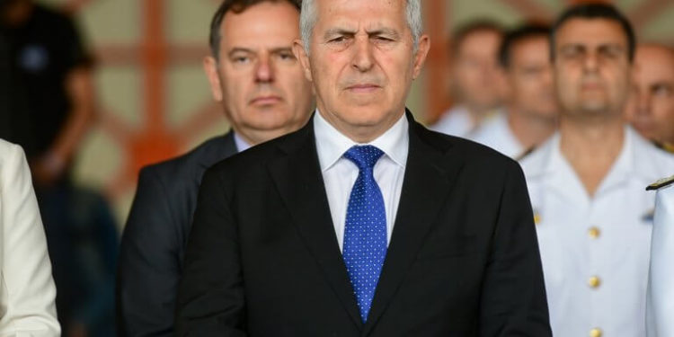 Αποστολάκης